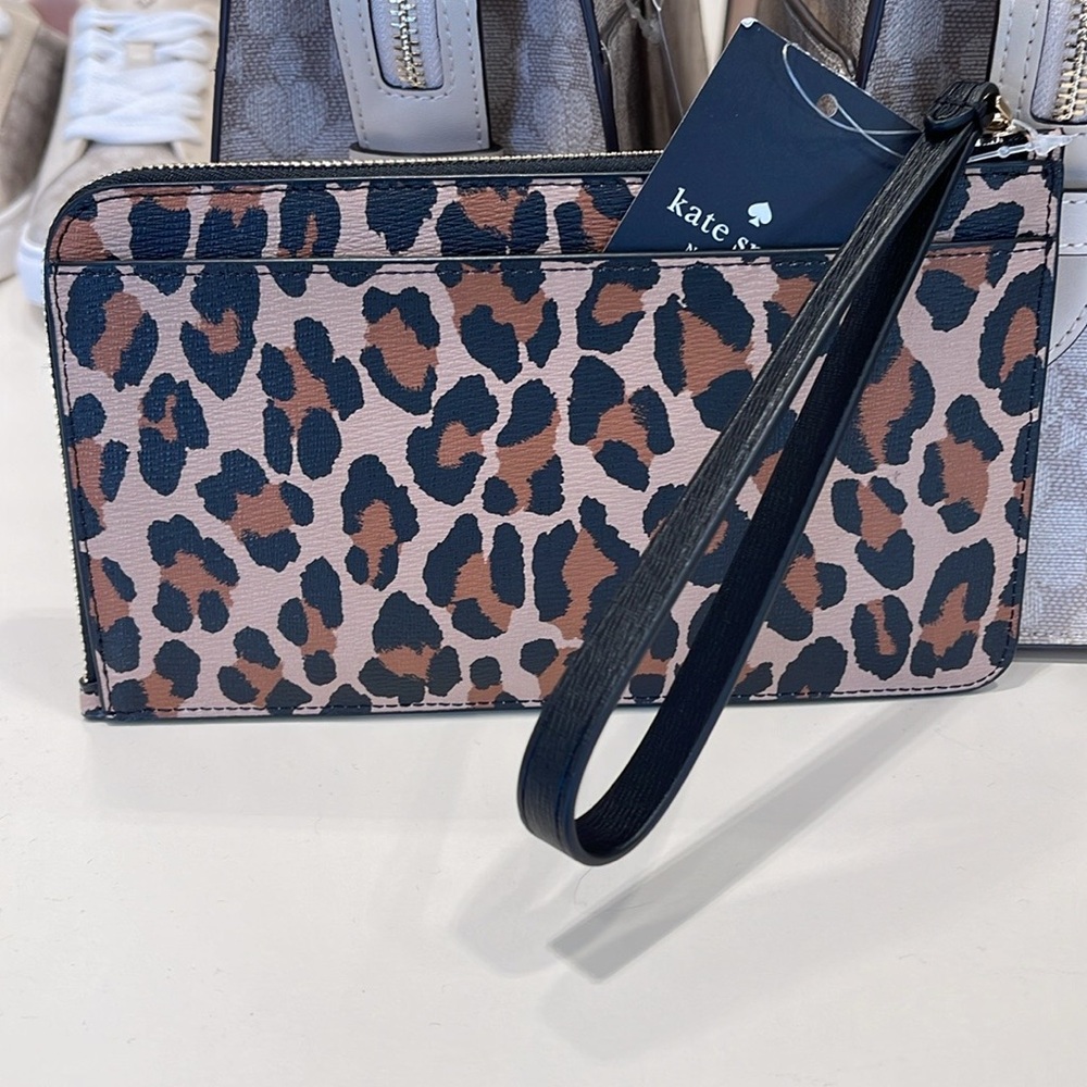 Kate Spade Lucy Leopard Medium L Zip Wristlet
Brown Multi Leopard 
NWT - Picture 8 of 16